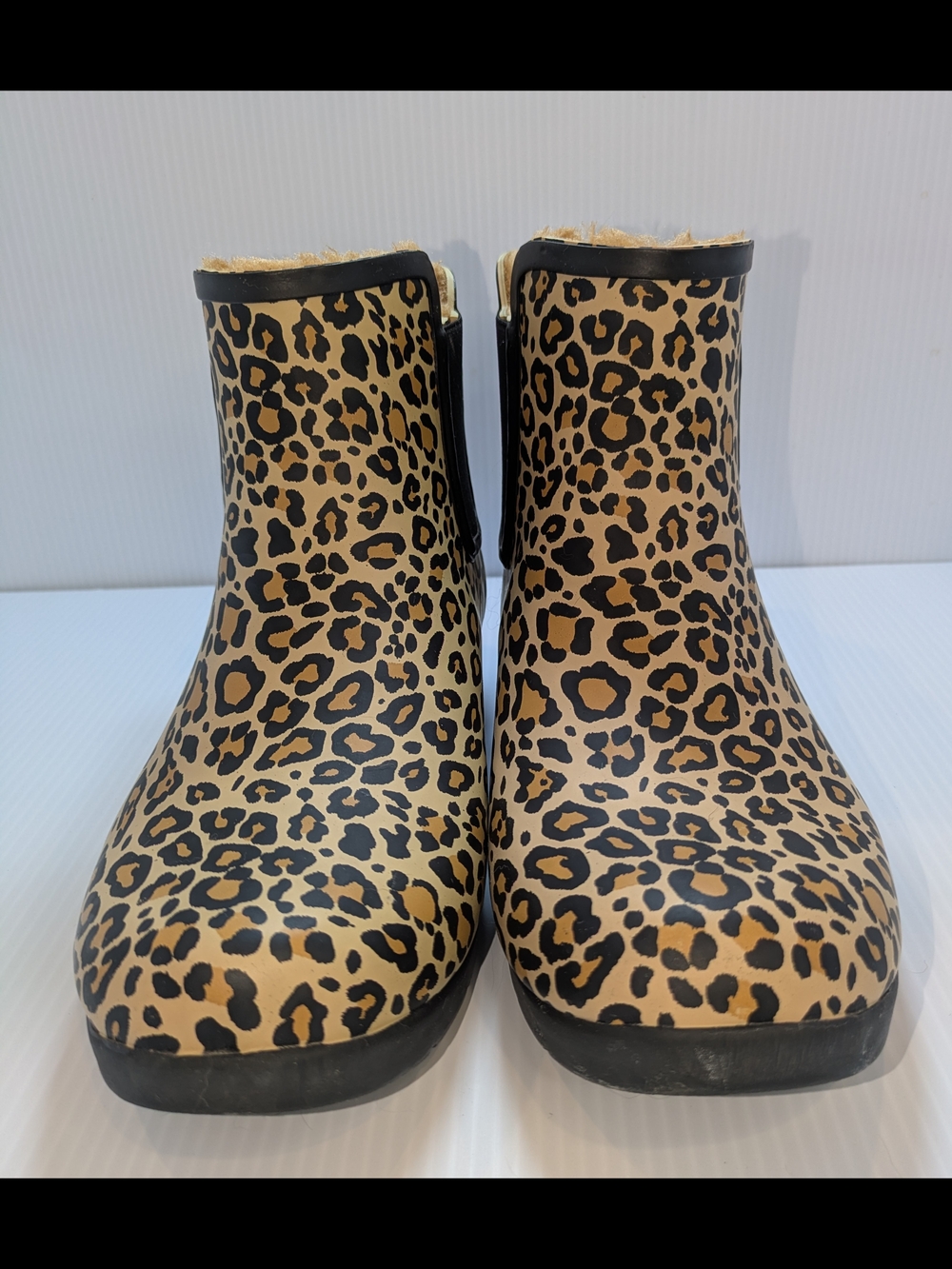 Chooka Leopard Print Faux Fur Lined Chelsea Rain Boots Size 9 - Picture 2 of 7